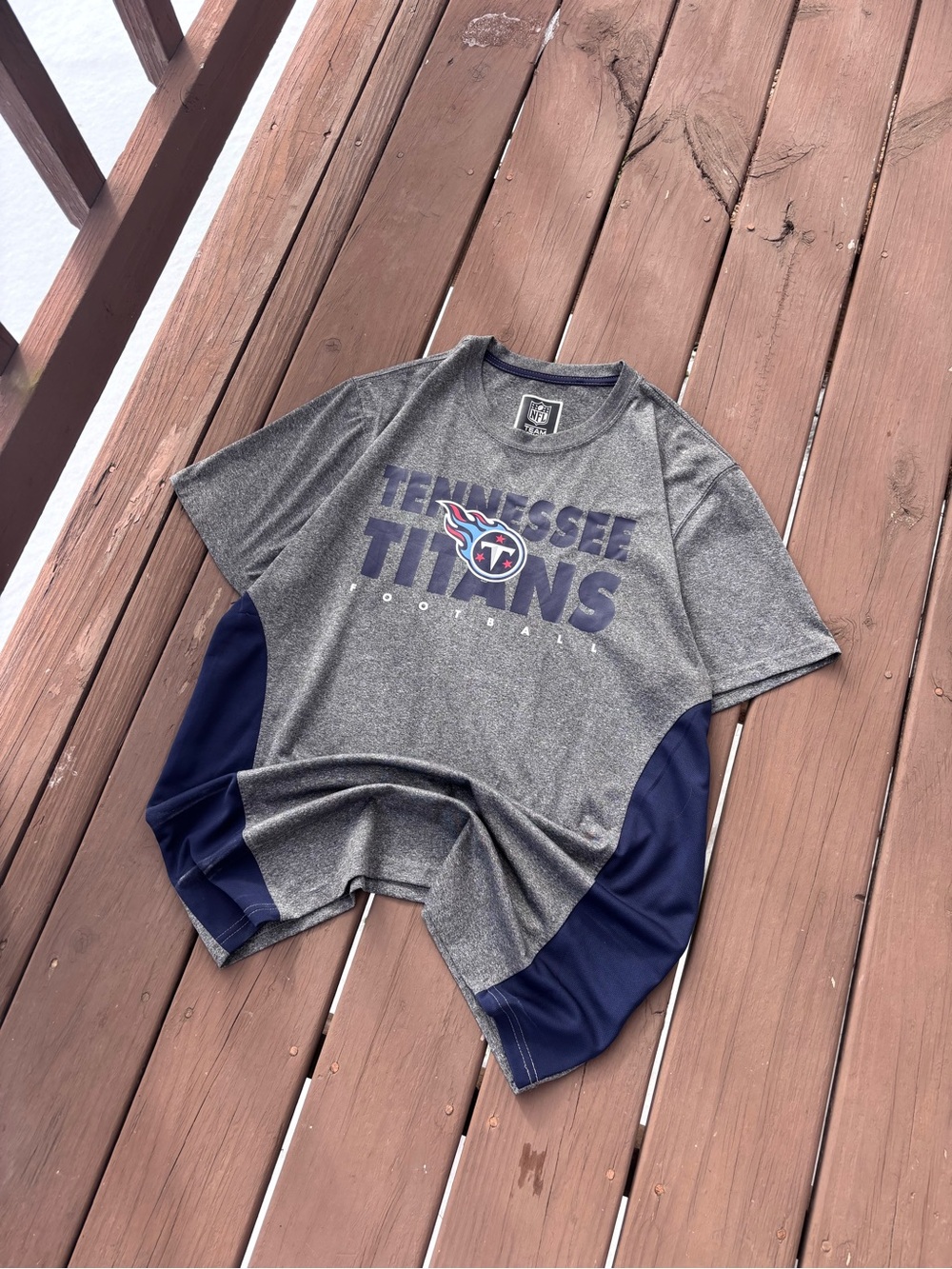Tennessee Titans NFL Mens L Grey Navy Performance Tee